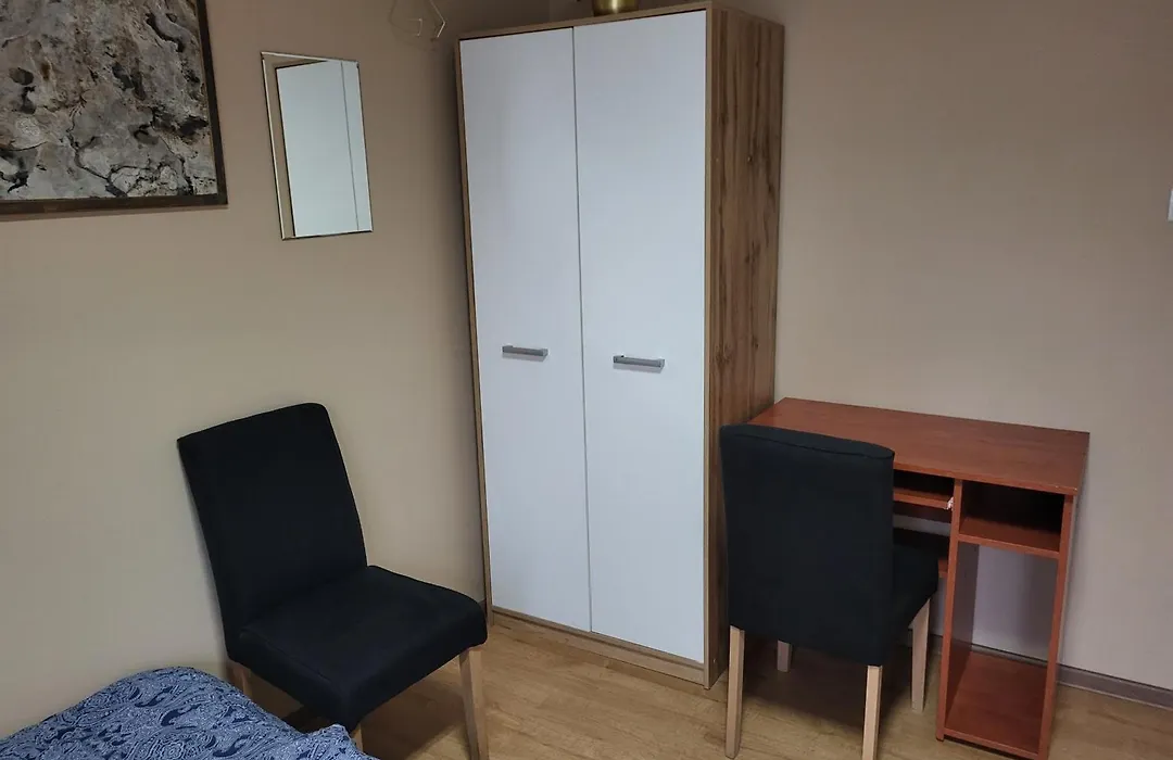 Hostel Gliwice Centrum Parking-1